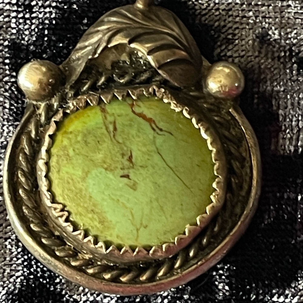 Round green turquoise pendant southwestern